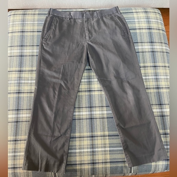 Bonobos Weekday Warrior Friday Slim Fit Gray Pants - Picture 1 of 6